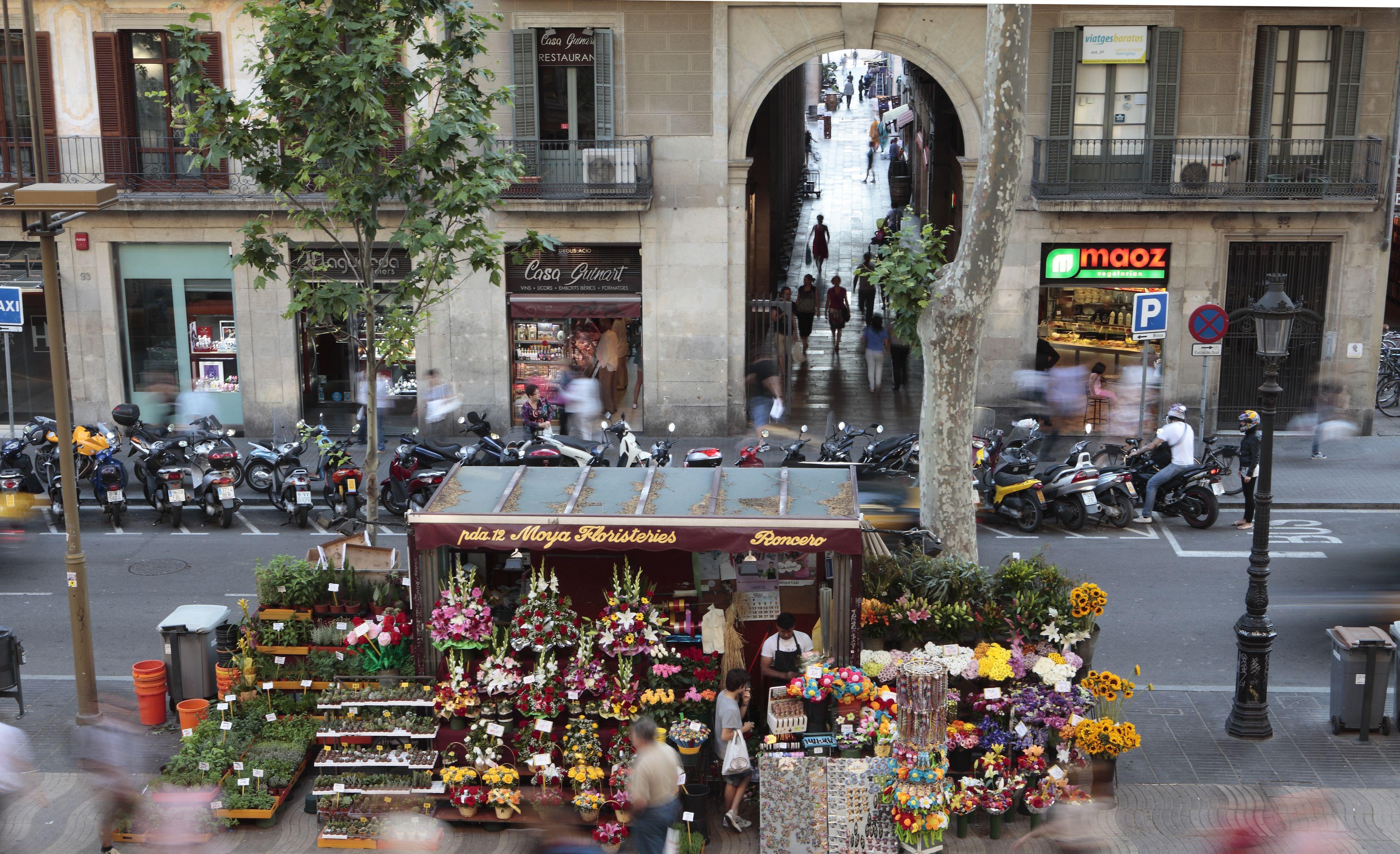 Rambla 102 — Foto 1